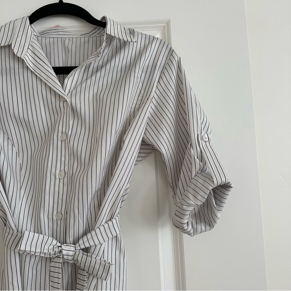 Women’s black and white pinstriped Shirtdress